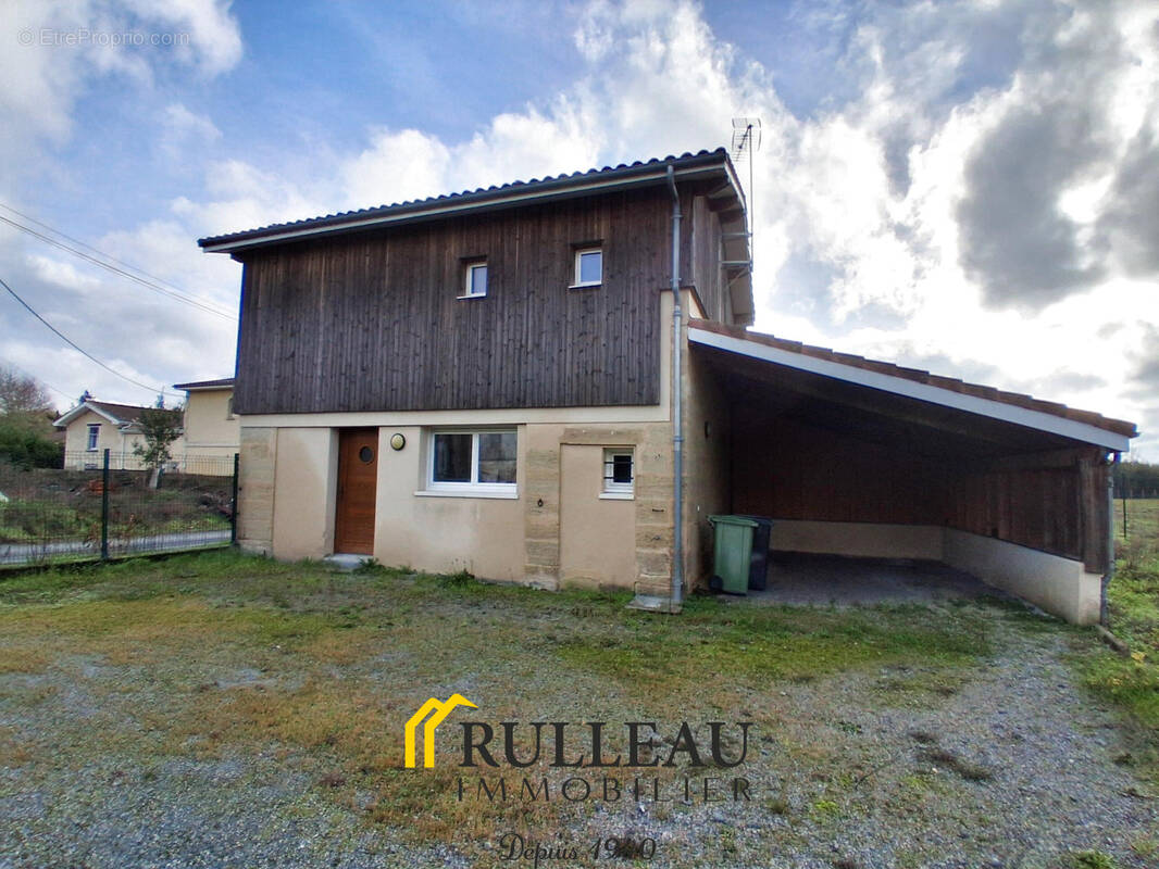 Maison à AMBARES-ET-LAGRAVE