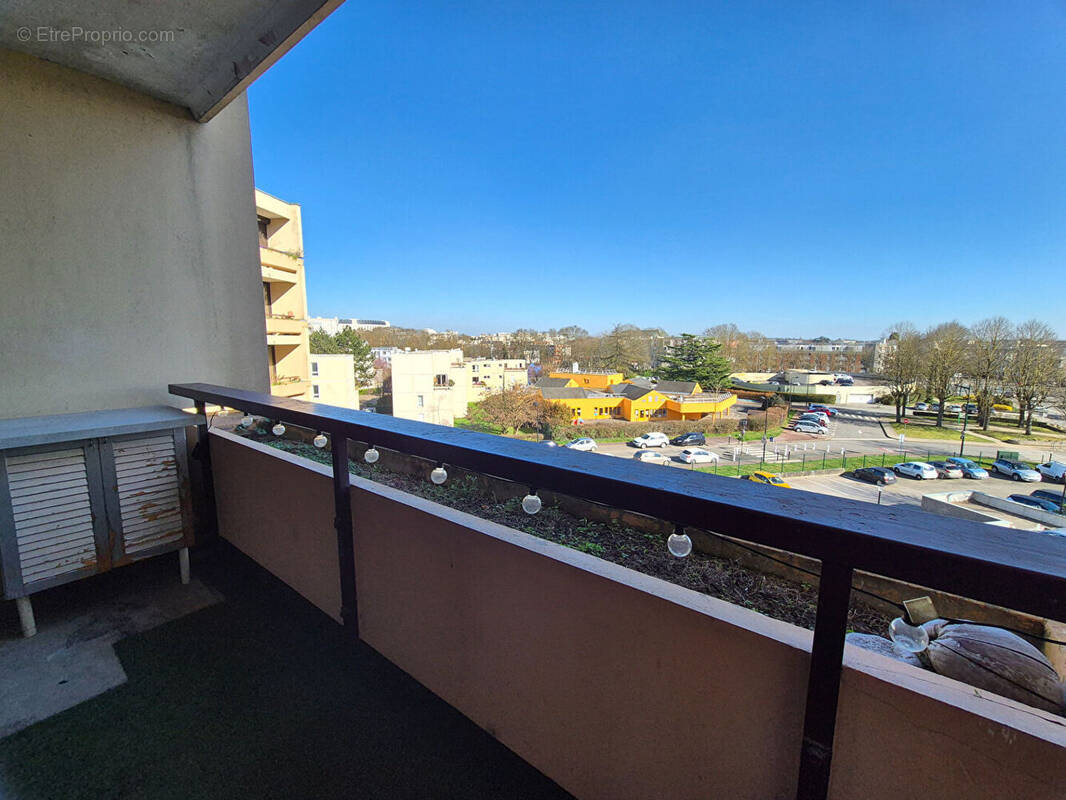 Appartement à MONTIGNY-LE-BRETONNEUX