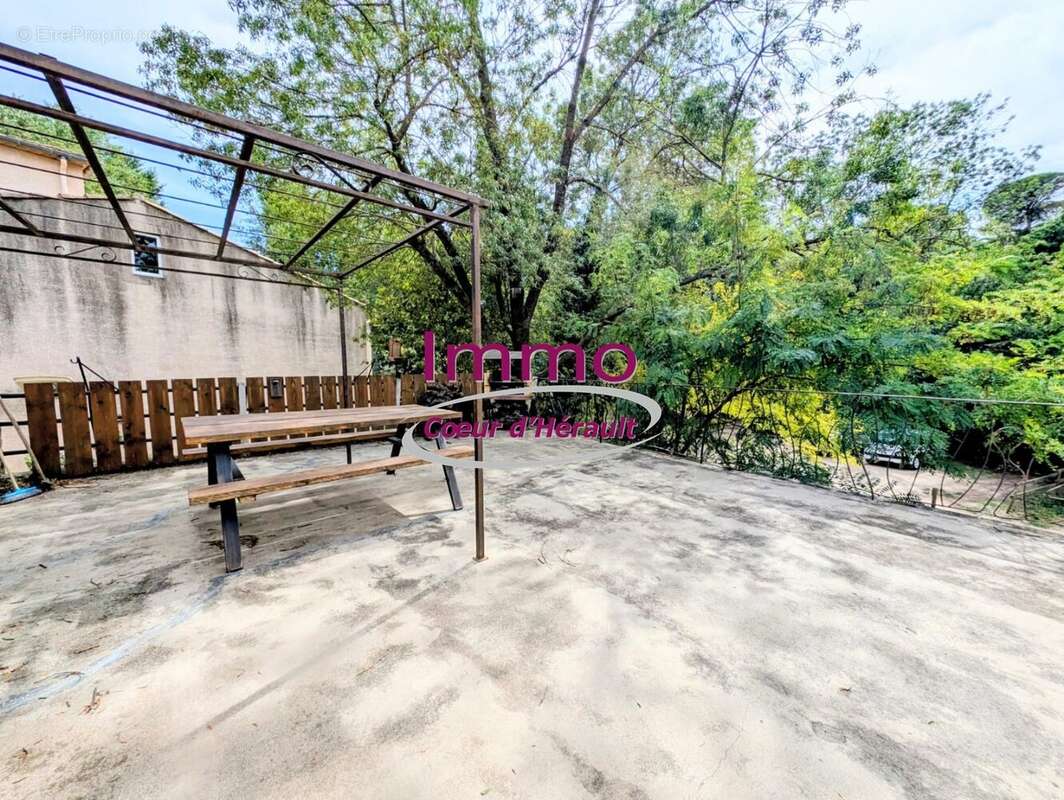 Appartement à MOUREZE