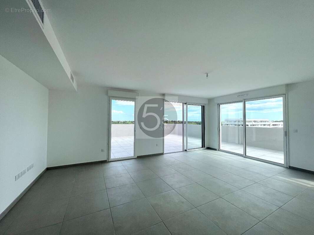 Appartement à LATTES