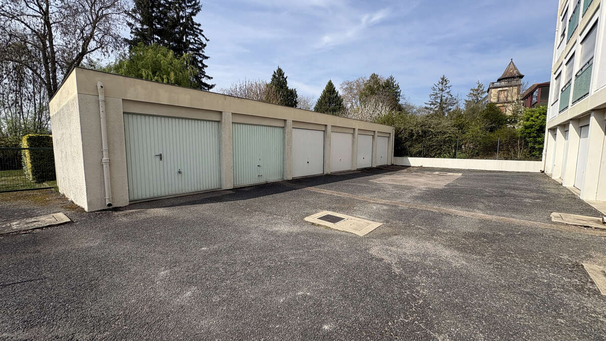 Appartement à PONT-SAINTE-MARIE