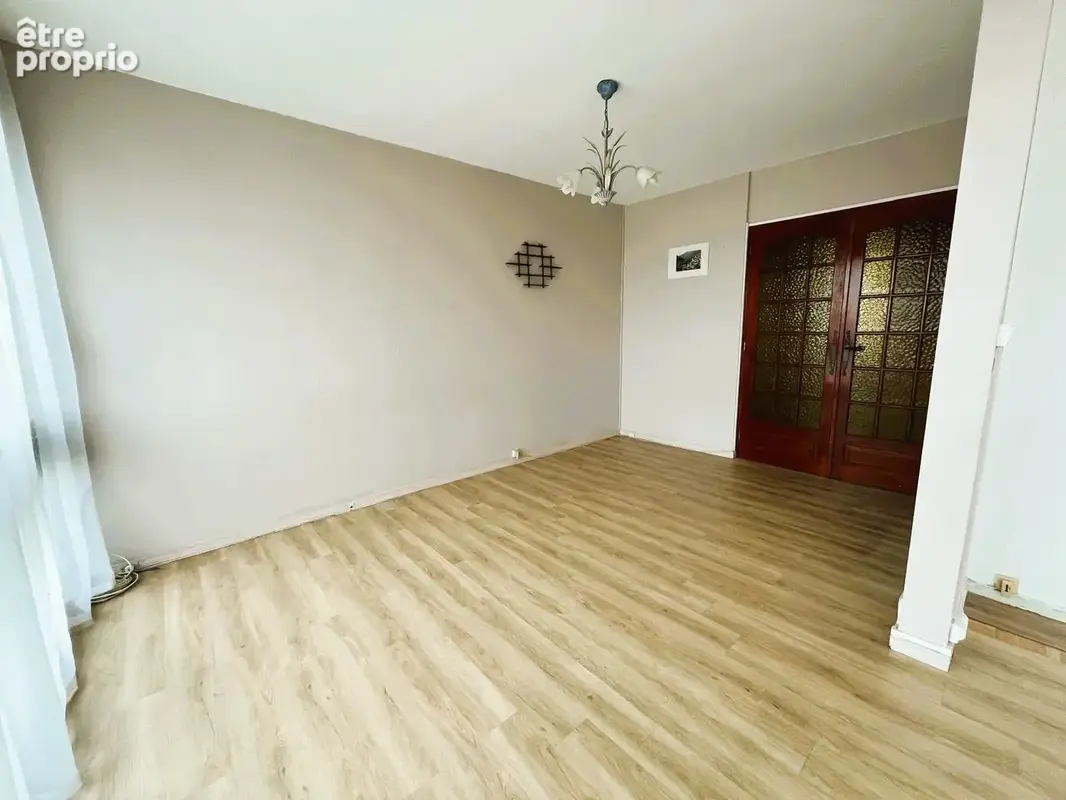 Appartement 65 m² à Fontenay-Le-Fleury  - photo 9