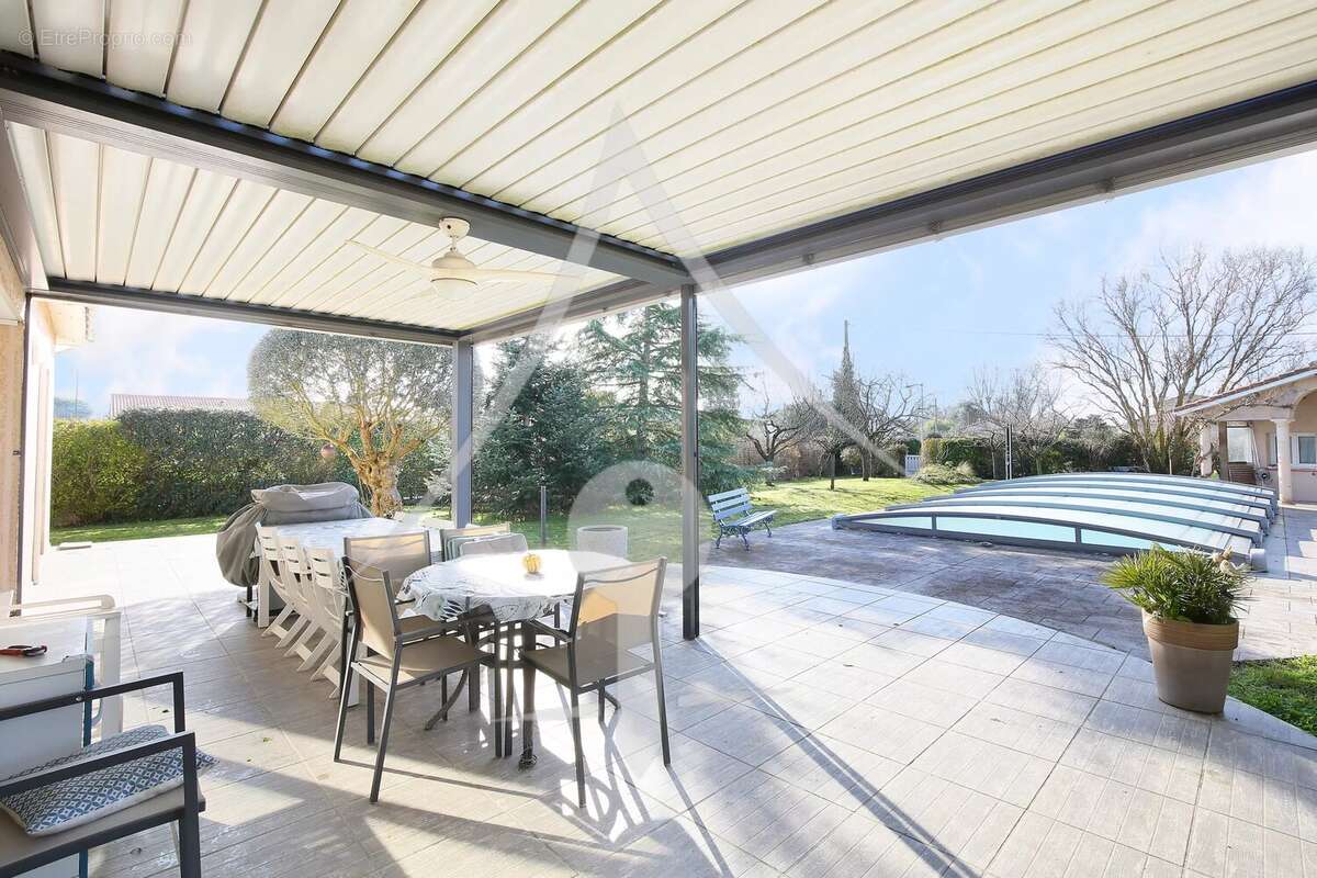 Maison à LAVERNOSE-LACASSE