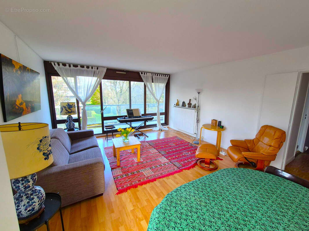 Appartement à JOUY-EN-JOSAS