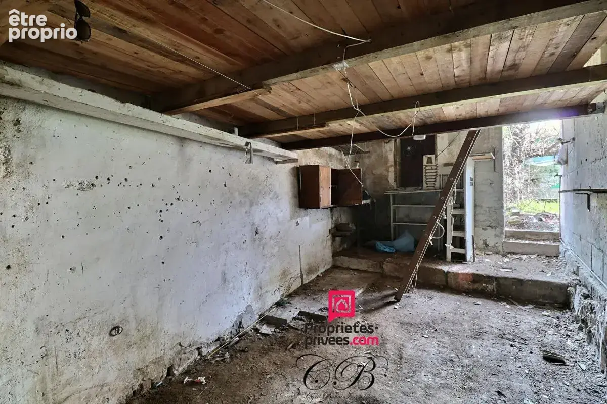 Maison à rénover en pierre - terrain 292 m² - garage - Arles Trinquetaille - photo 8