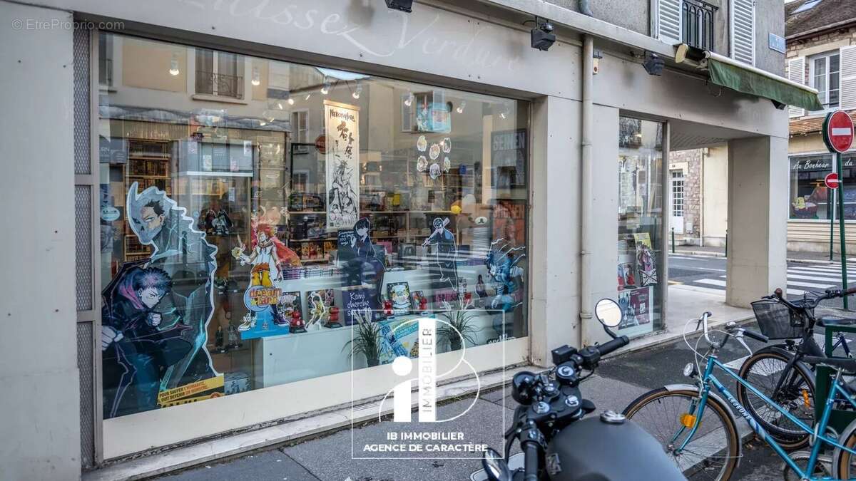 Commerce à FONTAINEBLEAU