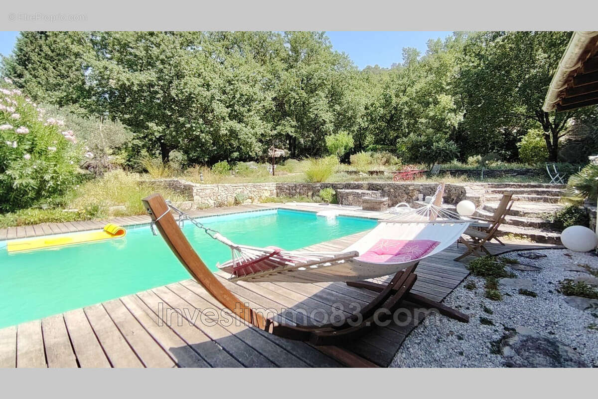 Maison 261 m² à Neoules  - photo 3