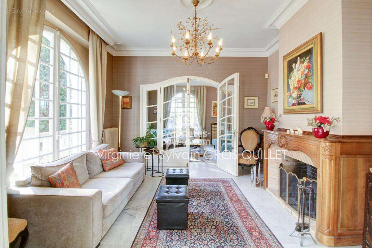 Belle villa Bourg Saint Bernard 7 chambres 215 m2 - photo 4