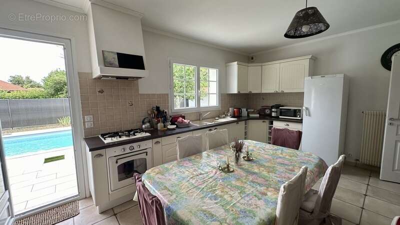 Maison à MARTIGNAS-SUR-JALLE