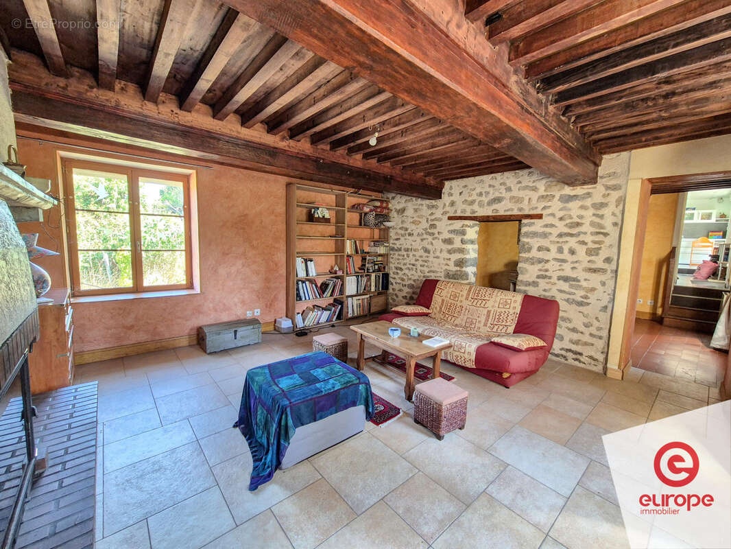 Maison 4 pièces de 105m2 avec jardin et dépendances au porte du Morvan - photo 11