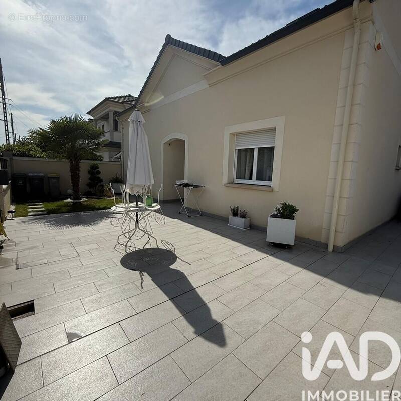 Photo 1 - Maison à MITRY-MORY