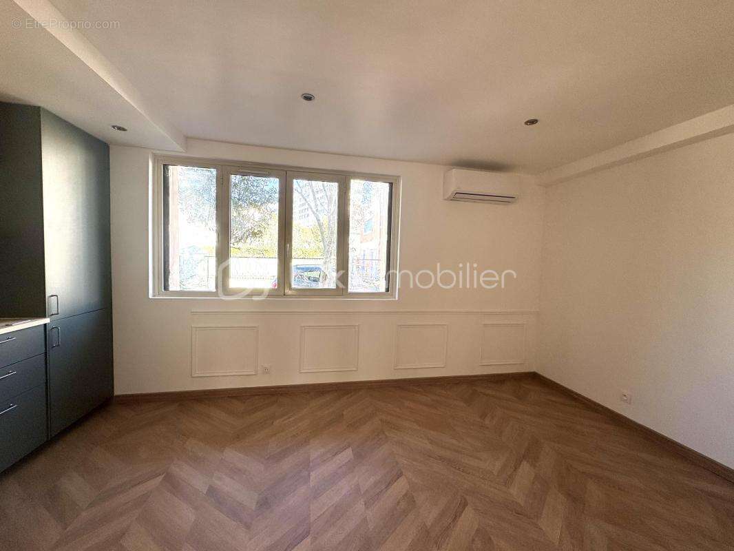 Appartement à FRESNES