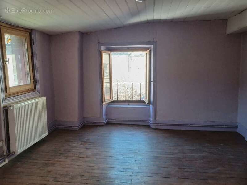 Appartement à THIERS