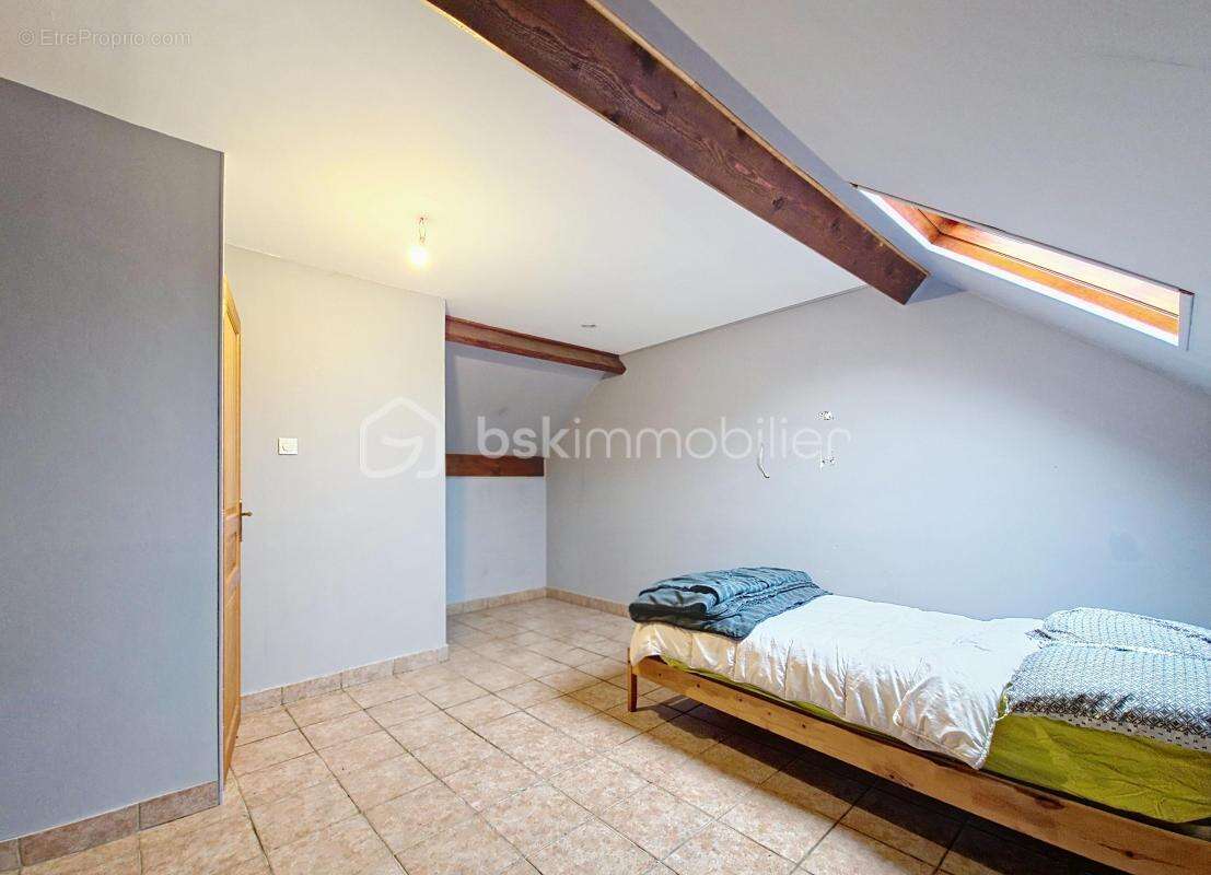 Maison familiale de 142 m² avec jardin - photo 9