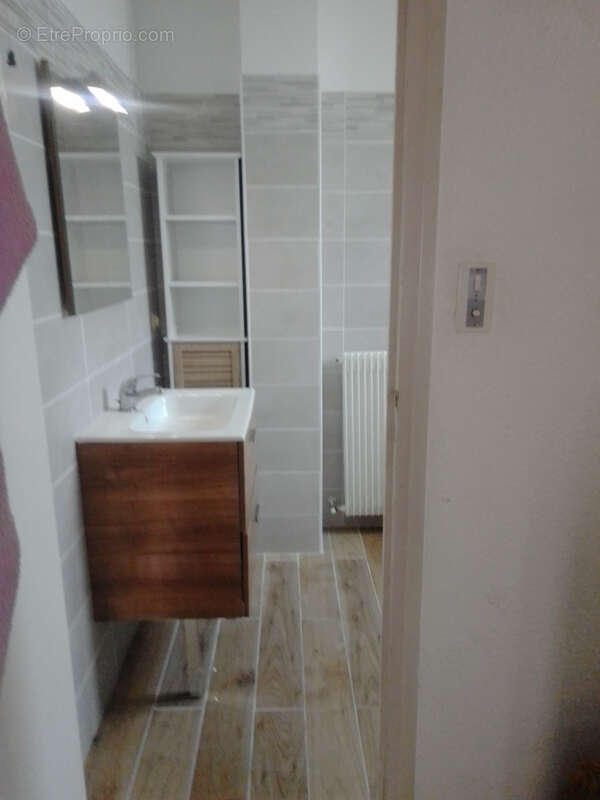 Maison à SAINT-LAURENT-DE-LA-SALANQUE