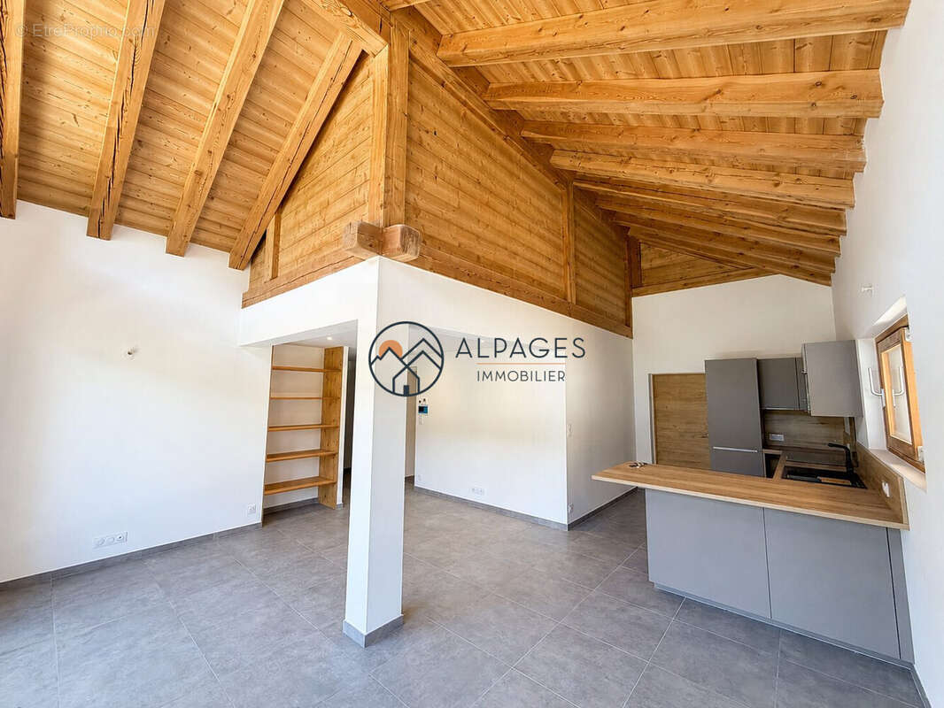 Appartement 81 m² à Vars  - photo 5