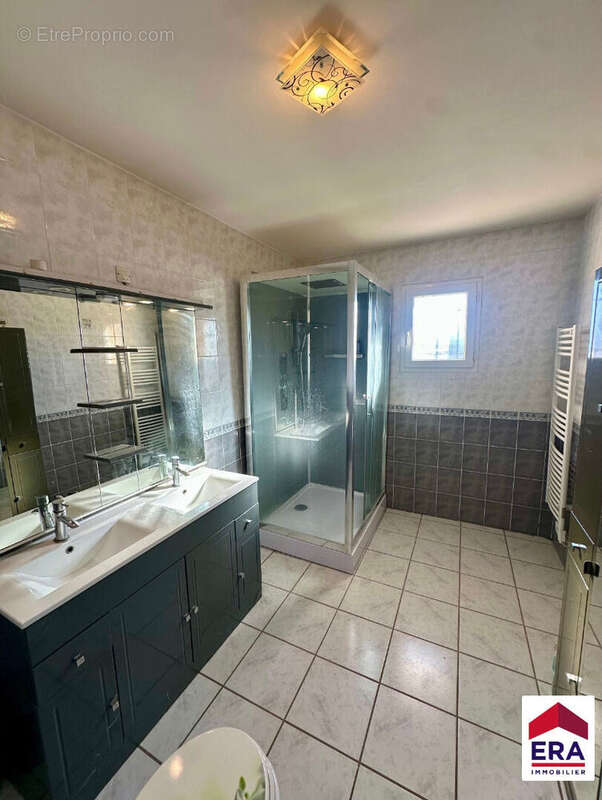 Maison à LES AVENIERES