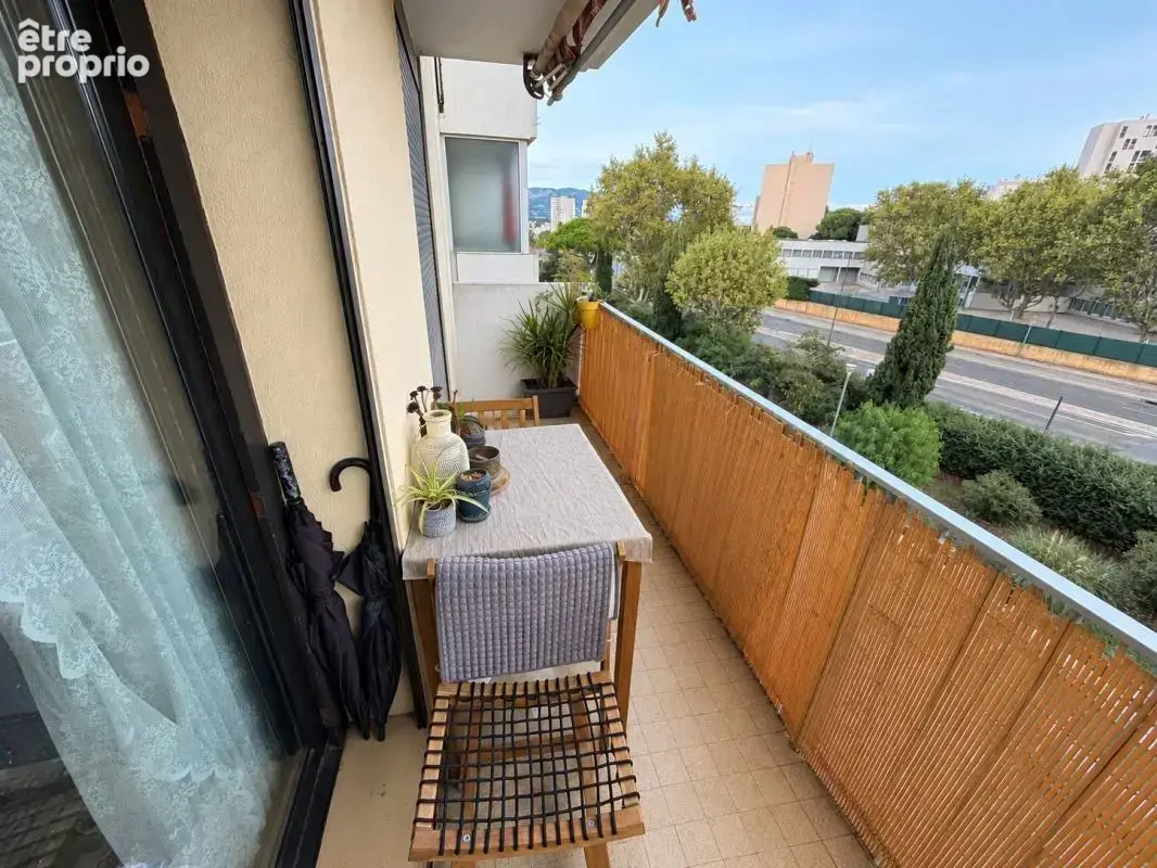 A vendre appartement t3 balcon cave parking La Seyne sur mer limite Six Fours - photo 5