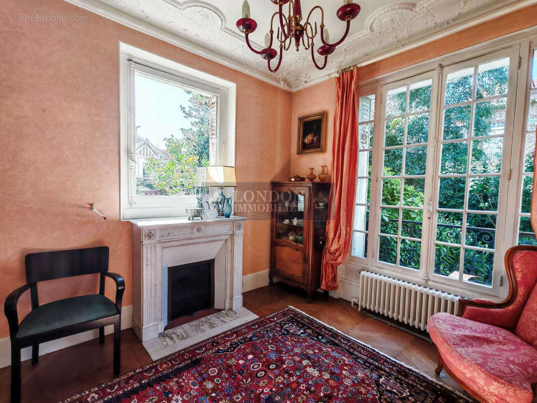 Maison à VERSAILLES