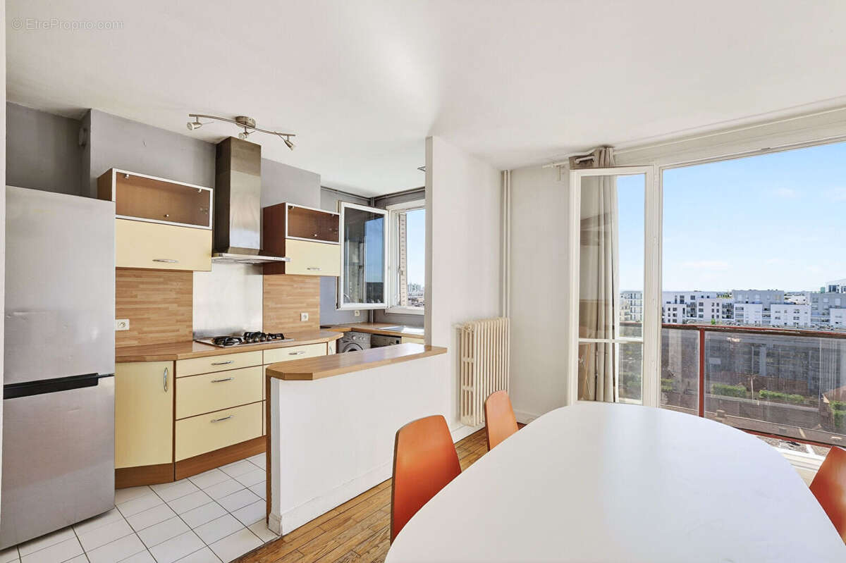Appartement à COLOMBES