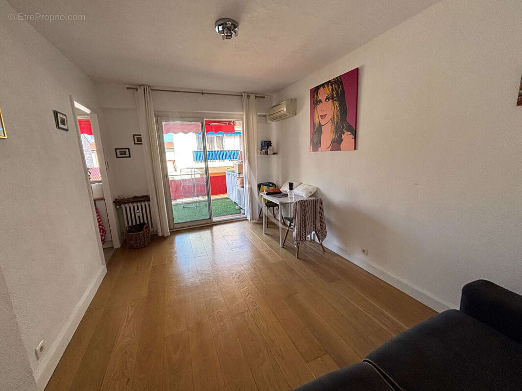 Studio Cannes 1 pièce 28 m2 avec une grande terrasse. - photo 3