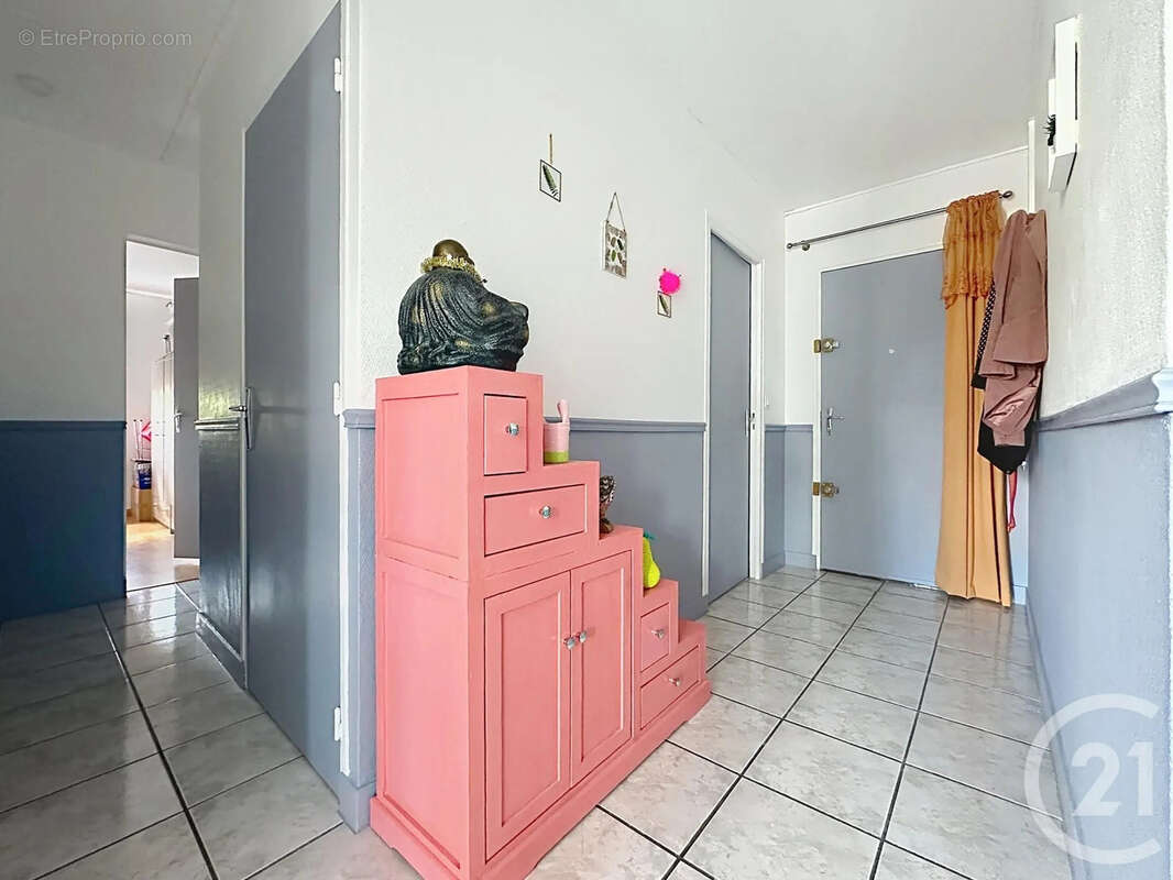 Appartement 80 m² à Troyes  - photo 2
