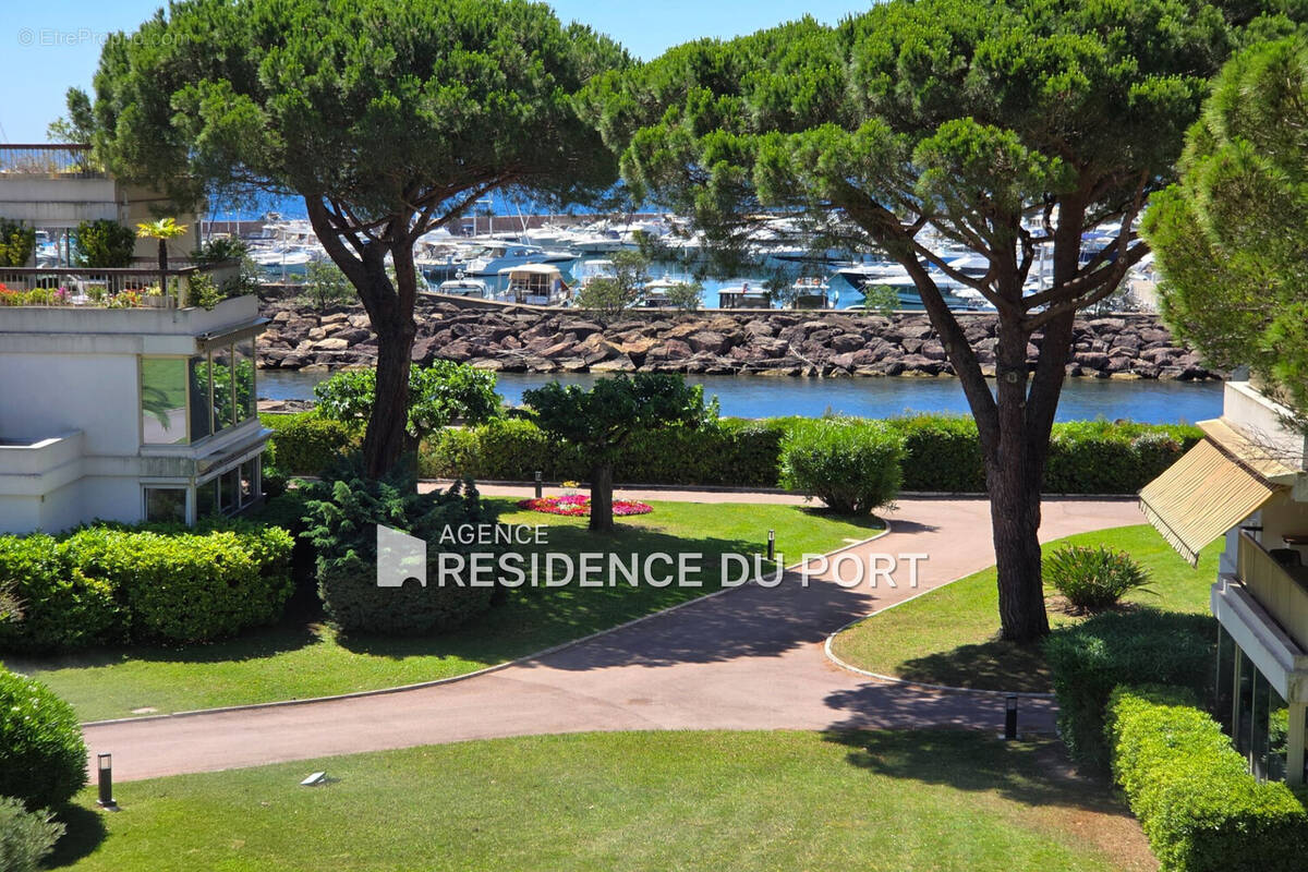 Appartement à MANDELIEU-LA-NAPOULE