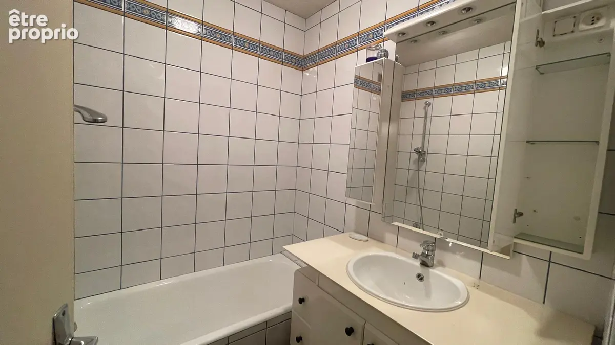 LANDIVISIAU - Appartement T4-  Centre Ville - photo 7