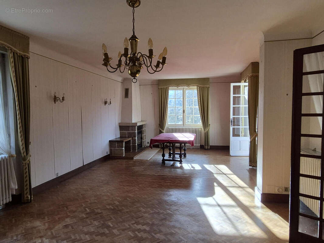 20260115_145329 - Maison à JAVERLHAC-ET-LA-CHAPELLE-SAINT-ROBERT