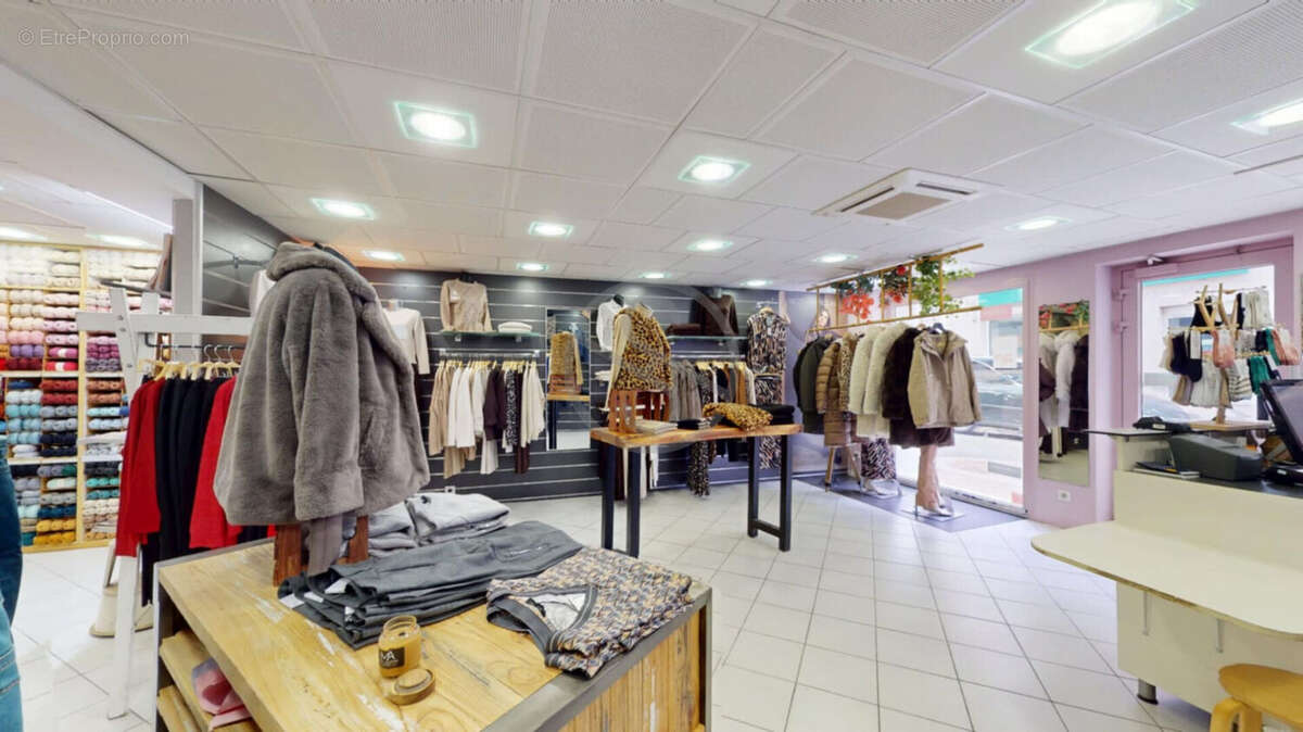 Commerce à LA COTE-SAINT-ANDRE