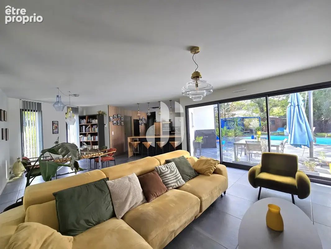 Maison contemporaine Gradignan plain pied 4 pièces 122 m2 avec piscine chauffée - photo 5