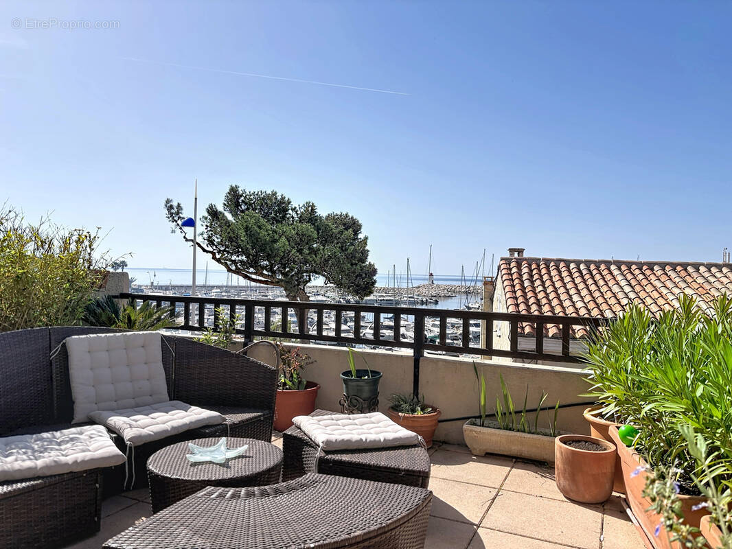 Appartement à SAUSSET-LES-PINS