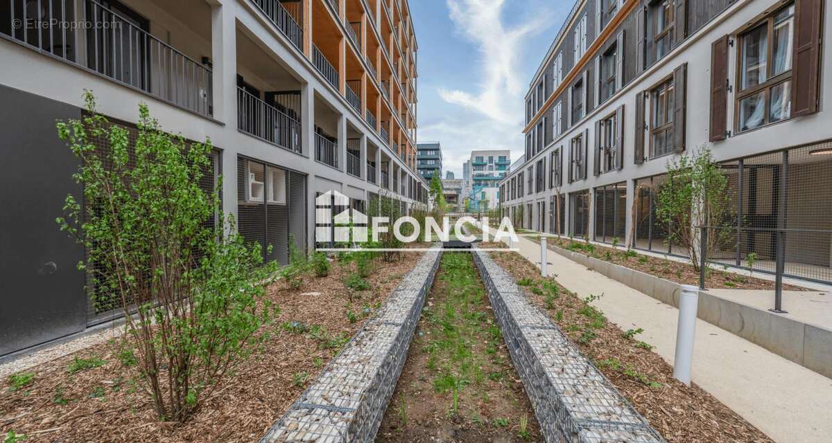 Appartement à NANTERRE