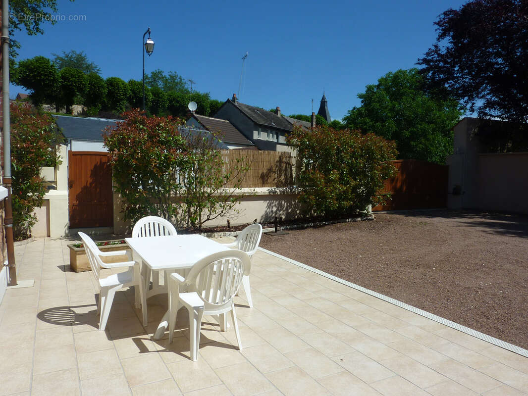 Maison de village en pierres sur cour et jardin clos - photo 14