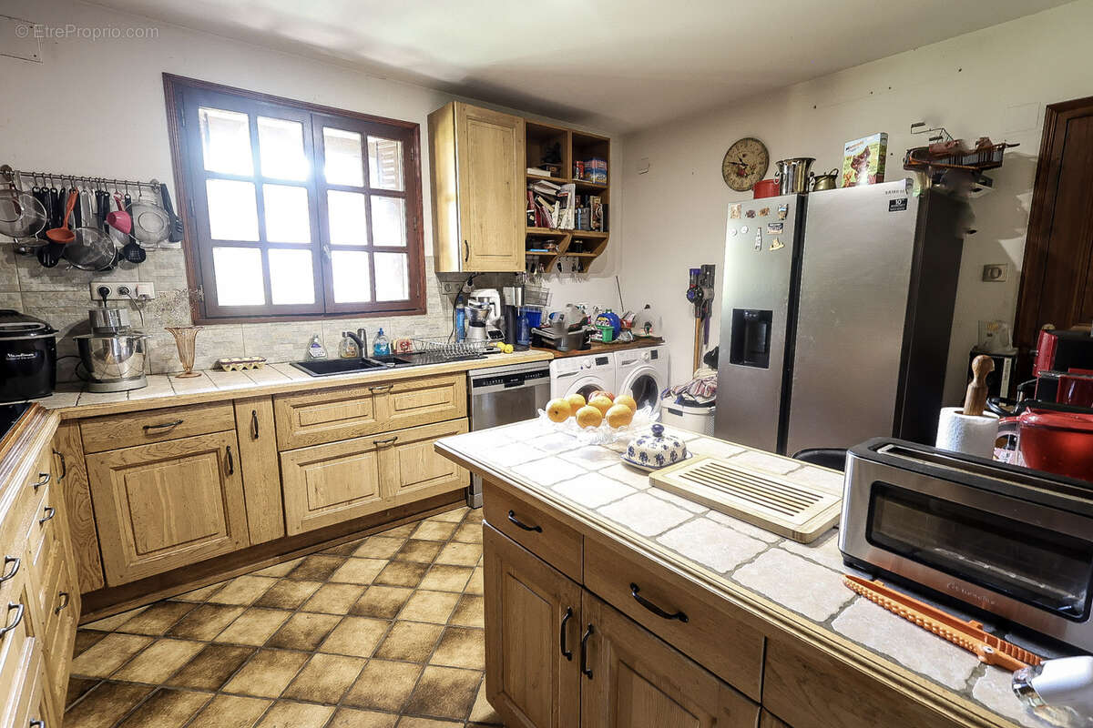 Maison à SAINTRY-SUR-SEINE