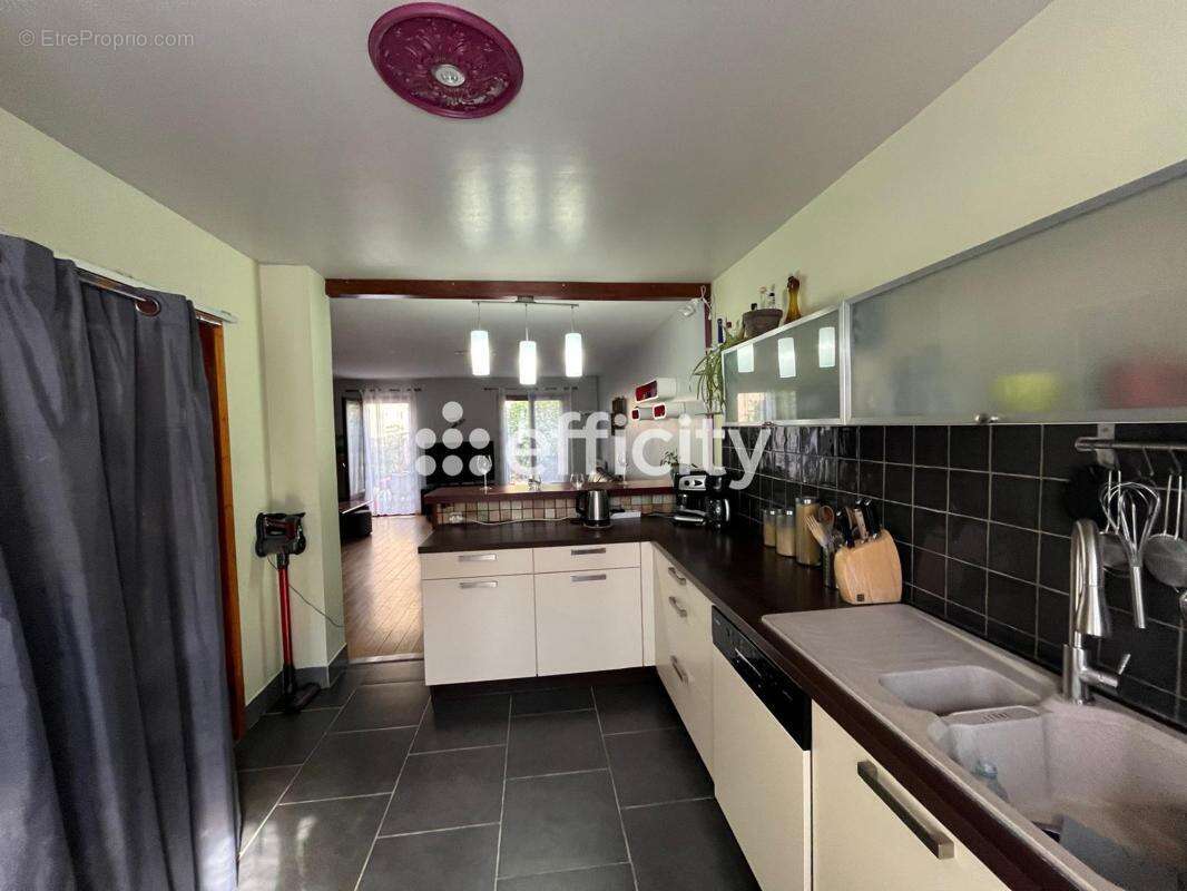 Maison à VAULX-EN-VELIN