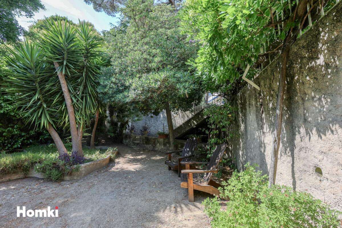 A vendre ! Appartement T3 de 67 m² - terrasse - à Toulon 83000, Avenue Edouard Latil - Aguillon - 83000 Toulon - photo 2