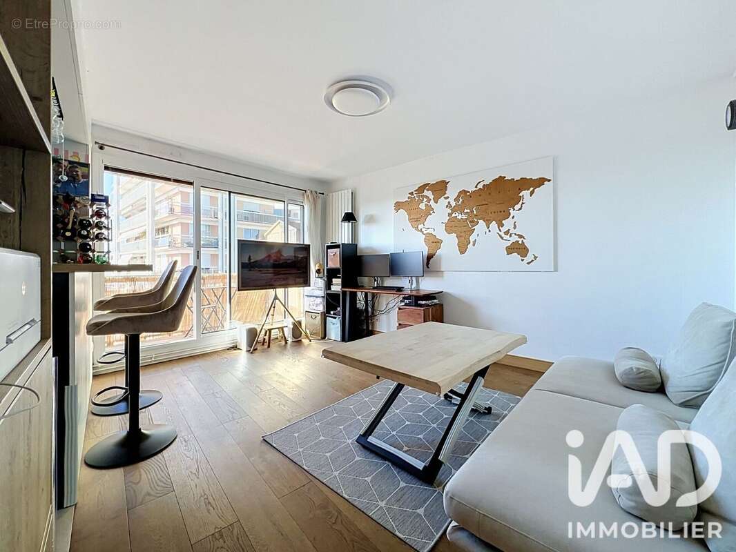Photo 1 - Appartement à PARIS-11E