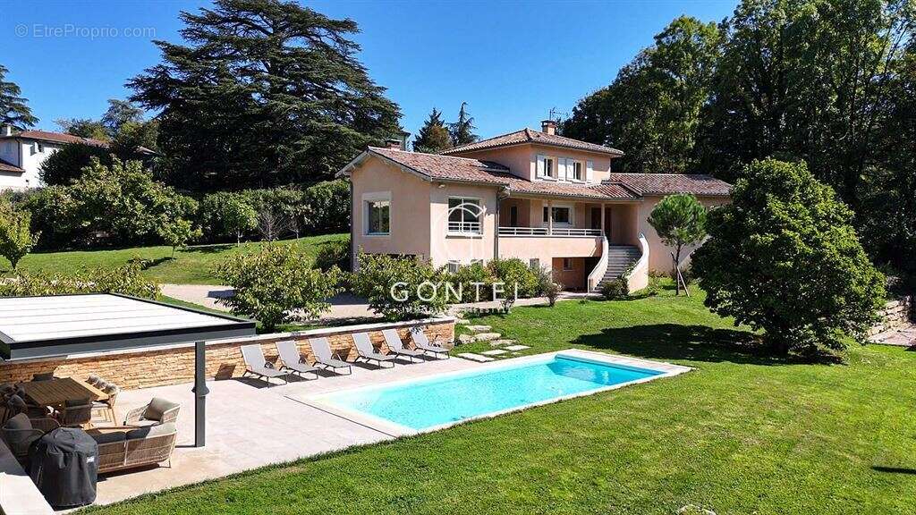 Maison à SAINT-CYR-AU-MONT-D'OR