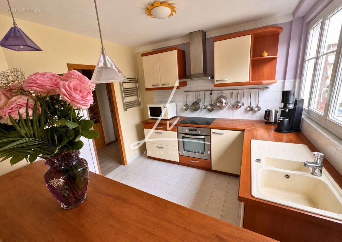 Appartement 72 m² à Caen  - photo 4