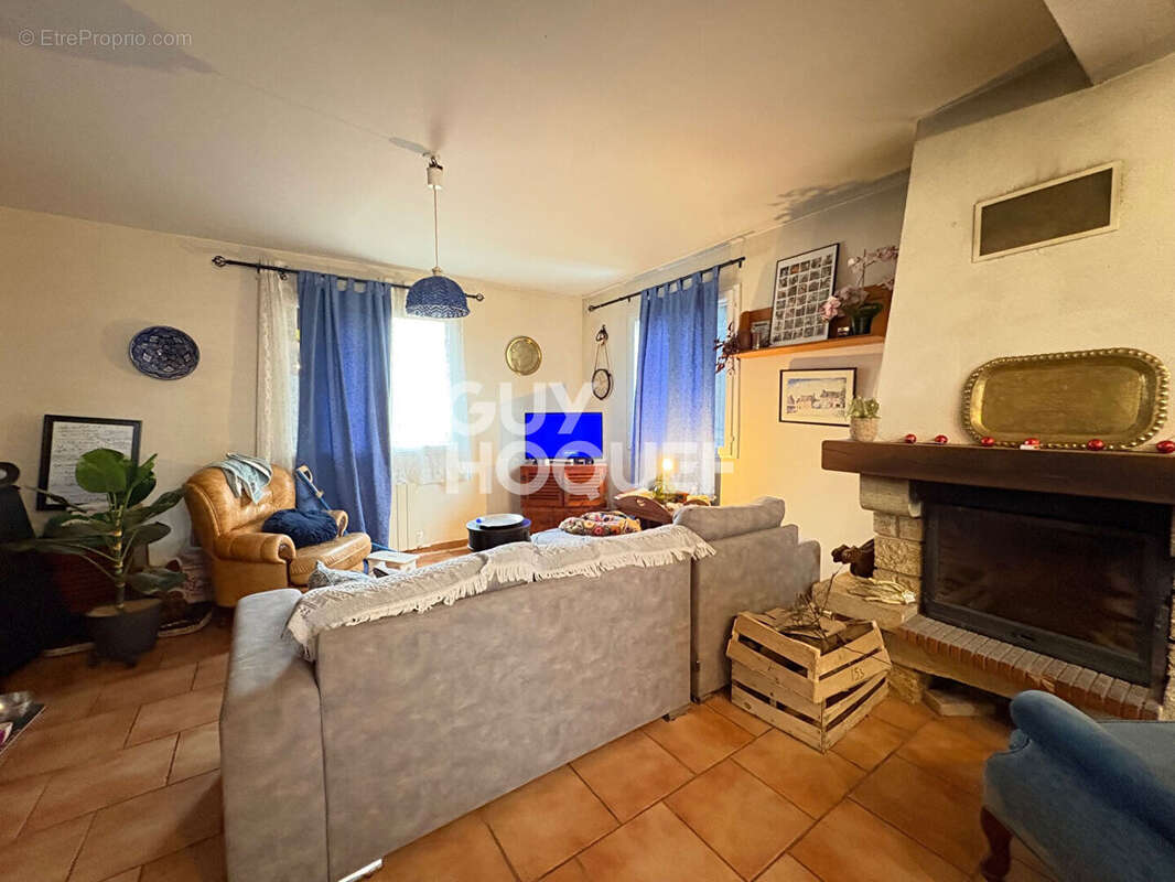 Maison à PISEUX