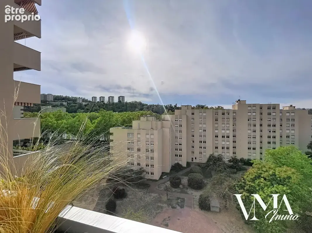 Appartement T5 de 118 m2 Climatisé avec balcon Sud-Ouest, vue dégagée et parking - photo 12
