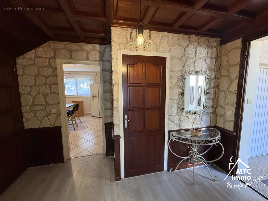 Maison à CHARVIEU-CHAVAGNEUX
