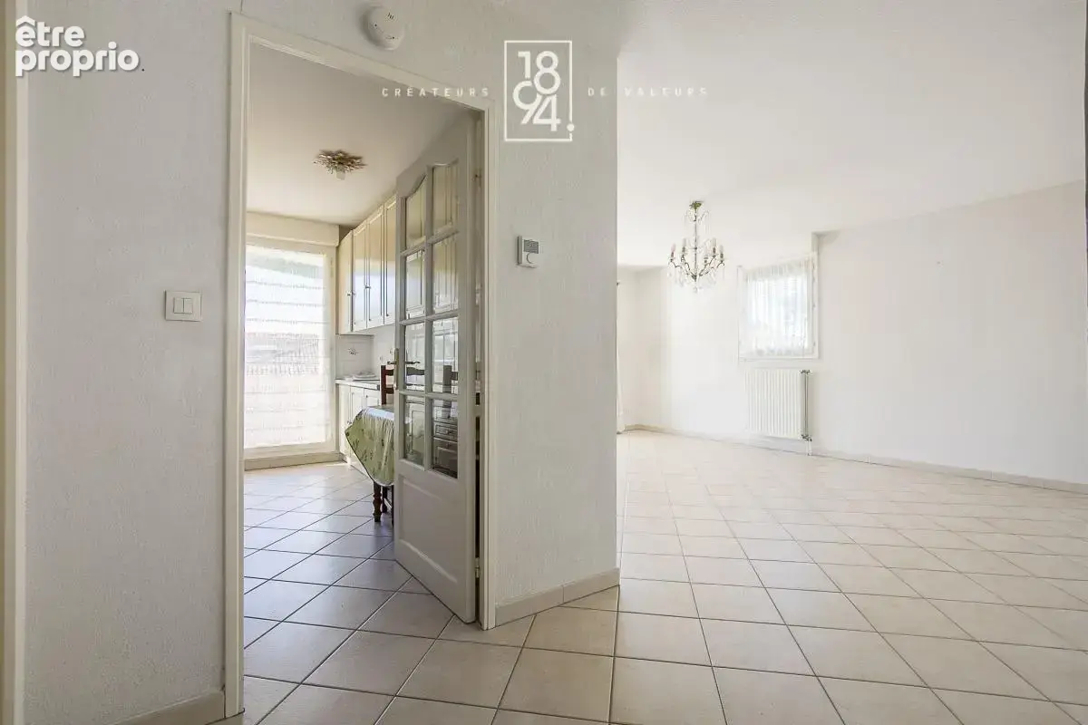 Appartement À Vendre T3 65m2 ascenseur et place de parking technopole de château Gombert - photo 4