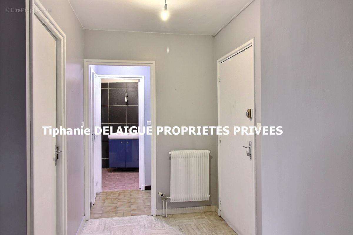 Appartement à LE CHAMBON-FEUGEROLLES