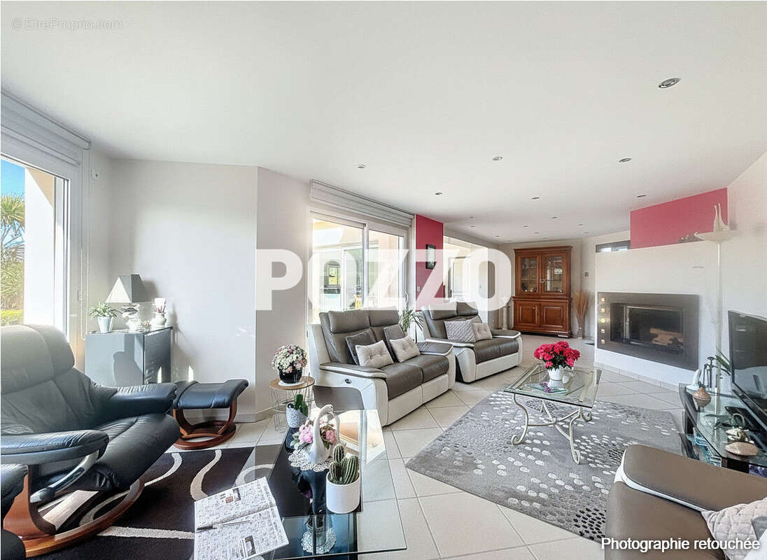 Maison à MONTMARTIN-SUR-MER