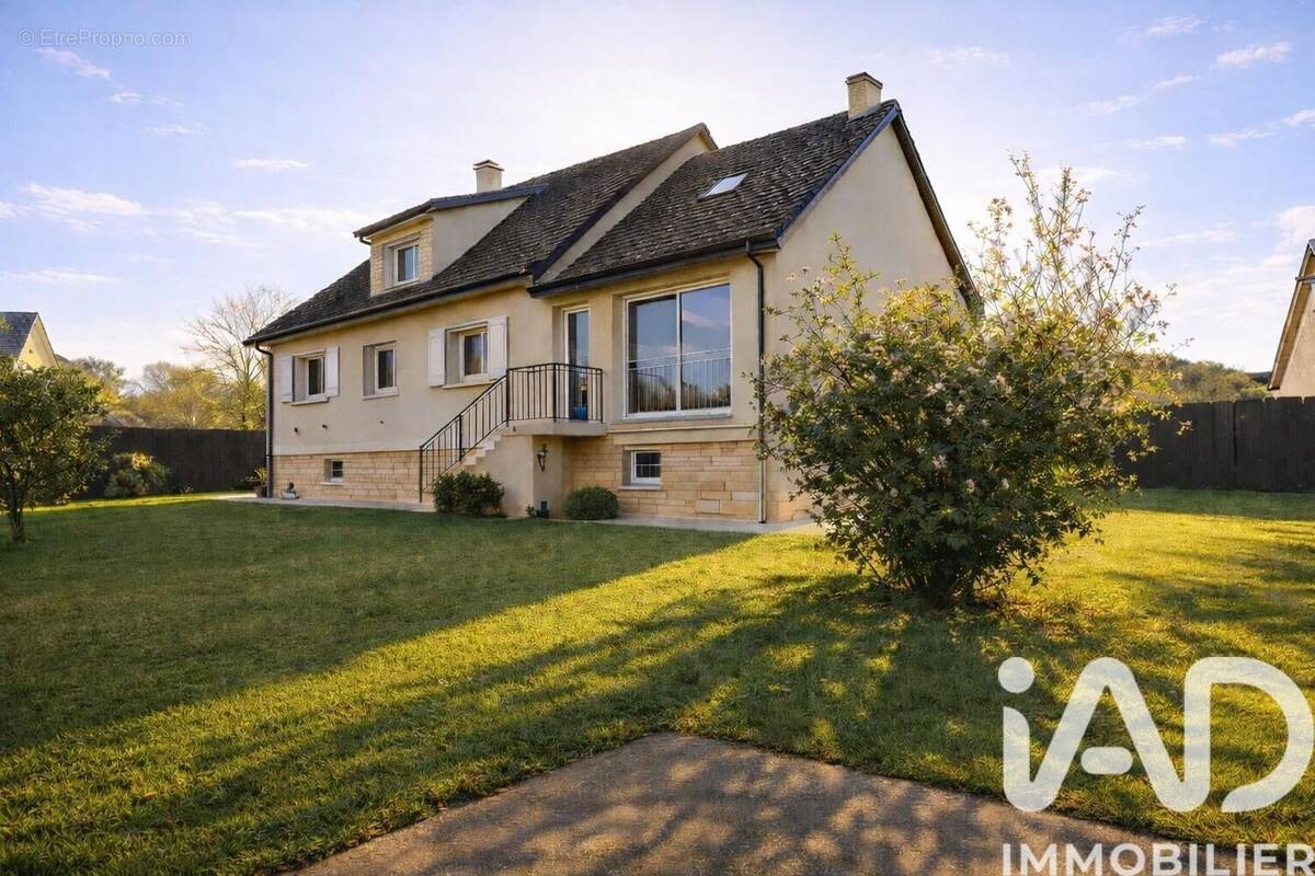 Photo 1 - Maison à SAINTE-GENEVIEVE