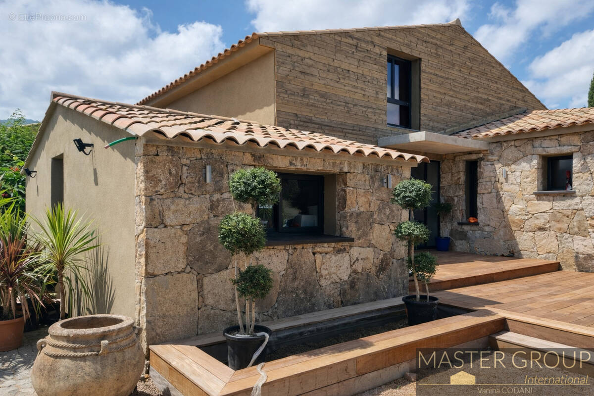 Maison à SAN-GAVINO-DI-CARBINI