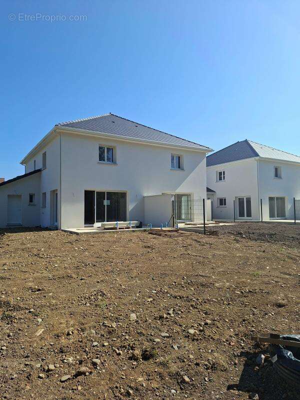 Maison neuve familiale 5 pièces à Idron – 4 chambres, jardin & terrasse (RE 2020) - photo 7