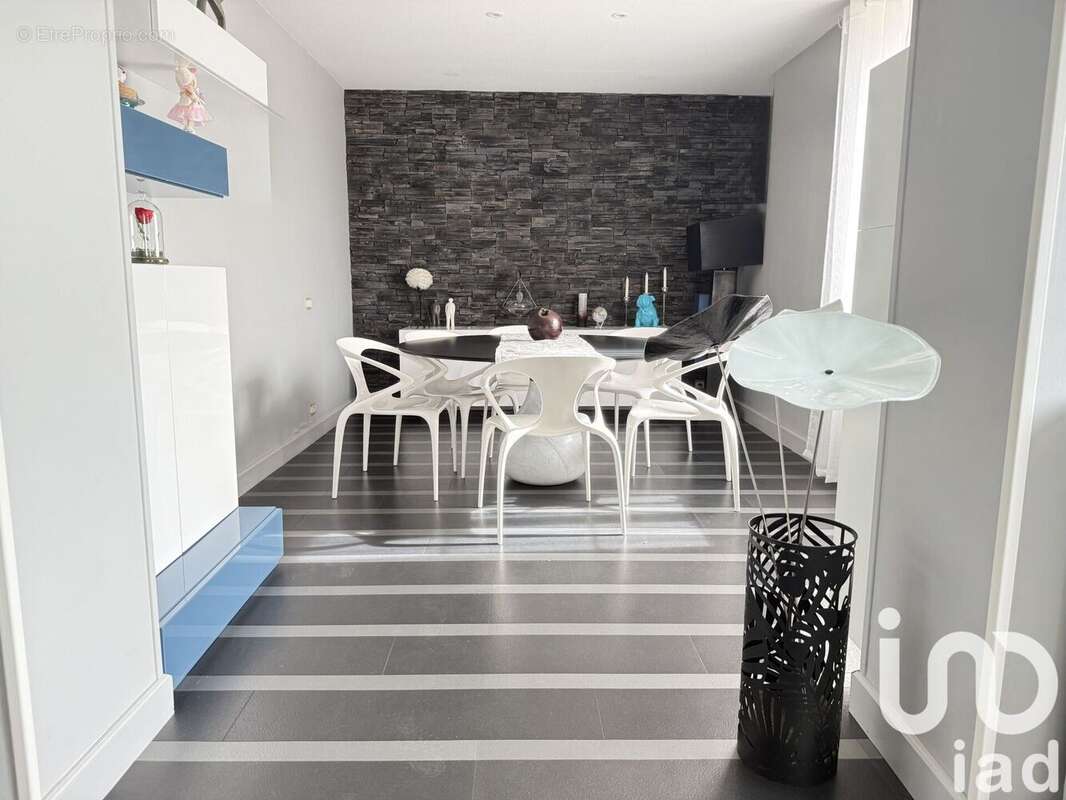 Maison 200 m² à Vignoles  - photo 9